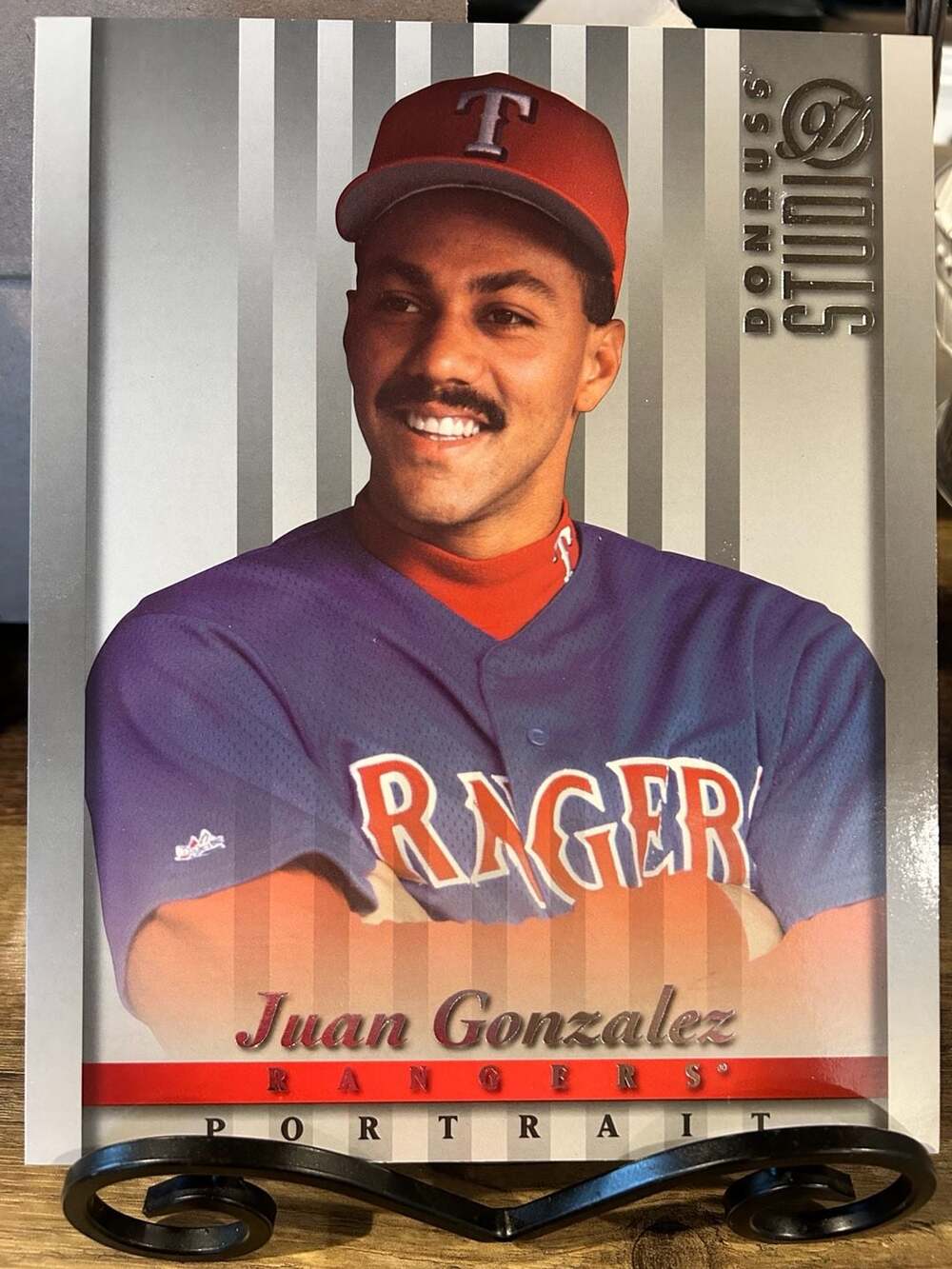 1997 Donruss Studio Portrait #11 Juan Gonzalez Texas Rangers Jumbo Card